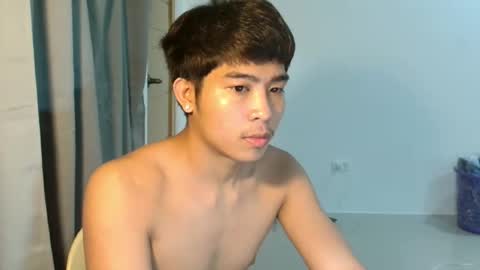 Snapshot of urhot_jeremyxx chatting on 03/07/26, 07:38 jeremy online show from 03/07/26, 07:38