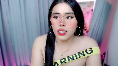 urhotdexie69 online show from 09/17/25, 07:15