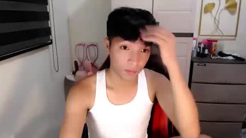 Snapshot of urhotethanxx chatting on 05/15/26, 11:56 Ethan online show from 05/15/26, 11:56