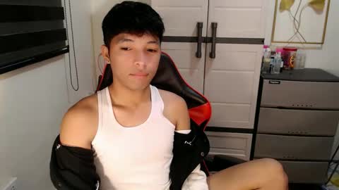 Snapshot of urhotethanxx chatting on 05/20/26, 12:39 Ethan online show from 05/20/26, 12:39