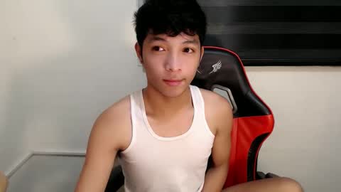 Snapshot of urhotethanxx chatting on 06/01/26, 12:01 Ethan online show from 06/01/26, 12:01