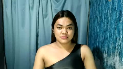 urhottie_bella online show from 06/28/26, 10:10