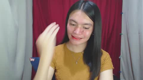 Snapshot of urhottiest_katey chatting on 01/15/25, 06:19 Katey online show from 01/15/25, 06:19