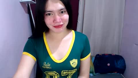 Snapshot of urhottiest_katey chatting on 06/08/26, 02:45 Katey online show from 06/08/26, 02:45