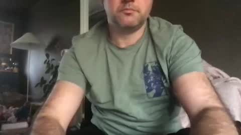 Snapshot of urhungdaddy8 chatting on 10/29/25, 02:30 Hung Daddy online show from 10/29/25, 02:30