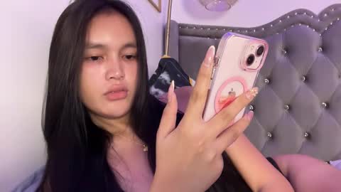 Snapshot of urkatiecookie chatting on 11/08/25, 02:56 Amira online show from 11/08/25, 02:56