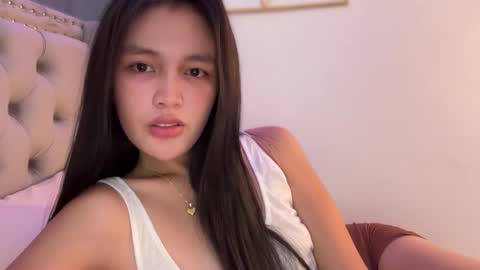 Snapshot of urkatiecookie chatting on 11/25/25, 02:00 Amira online show from 11/25/25, 02:00