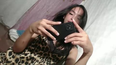 Snapshot of urlovely_ariana chatting on 04/19/26, 12:59 Ariana online show from 04/19/26, 12:59