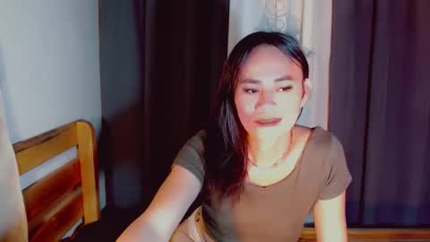 urlovely_che online show from 11/07/25, 10:15