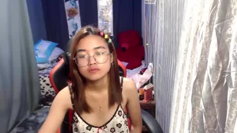 urlovelychinita online show from 01/03/25, 01:38