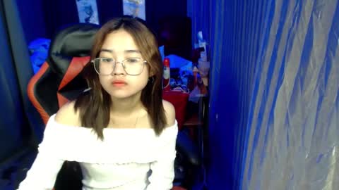 urlovelychinita online show from 01/10/25, 01:52