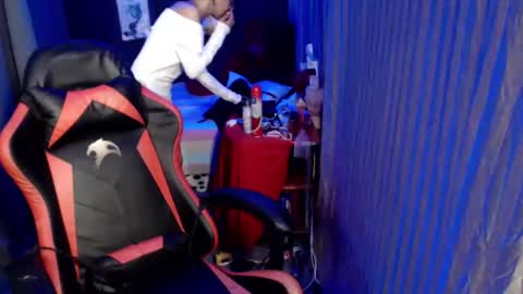 urlovelychinita online show from 01/11/25, 01:06