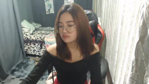 urlovelychinita online show from 01/25/25, 08:31