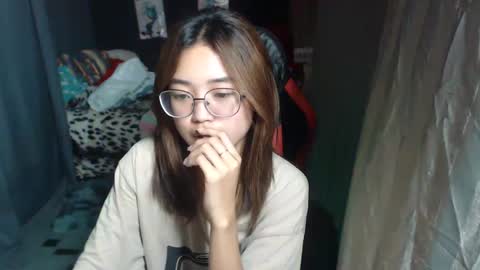urlovelychinita online show from 02/15/25, 06:44