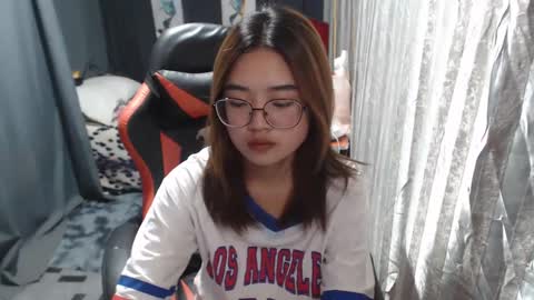 urlovelychinita online show from 03/01/25, 11:26