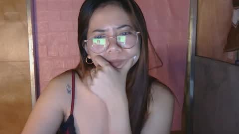 Snapshot of urlovelypinay69 chatting on 09/13/25, 01:55 MYSTIKA online show from 09/13/25, 01:55