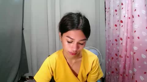 Snapshot of urloverjasmine_xx chatting on 05/14/26, 12:06 urloverjasmine_xx online show from 05/14/26, 12:06