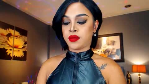 UrMajestyTyra online show from 10/15/25, 02:22