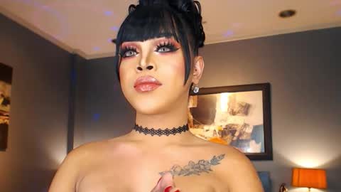 UrMajestyTyra online show from 11/17/25, 01:00