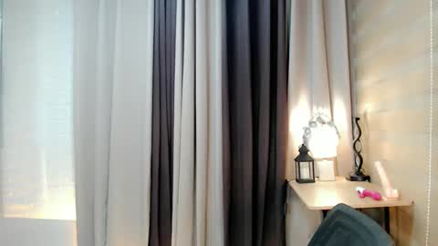 Snapshot of urnaughty_ceciliaxxx chatting on 10/21/25, 08:31 cecilia online show from 10/21/25, 08:31