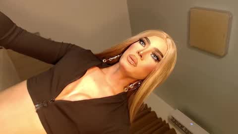 cecilia online show from 02/10/25, 11:25