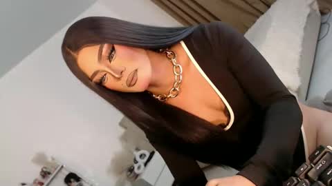 Snapshot of urnauthy_ciliaxxx chatting on 04/29/26, 03:27 cecilia online show from 04/29/26, 03:27