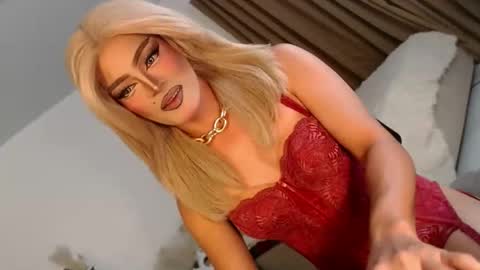 Snapshot of urnauthy_ciliaxxx chatting on 04/30/26, 06:25 cecilia online show from 04/30/26, 06:25