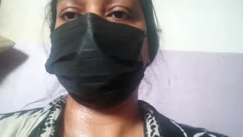 Snapshot of uroojkhan6 chatting on 07/26/26, 01:18 uroojkhan6 online show from 07/26/26, 01:18