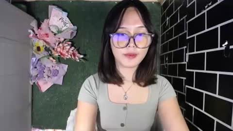 Pia online show from 10/06/25, 02:20