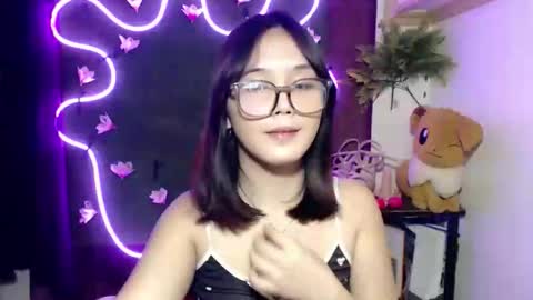 Pia online show from 10/14/25, 10:32