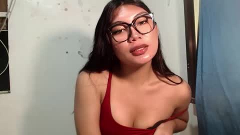 Snapshot of urpinay_sandra69 chatting on 05/20/26, 02:23 urpinay_sandra69 online show from 05/20/26, 02:23