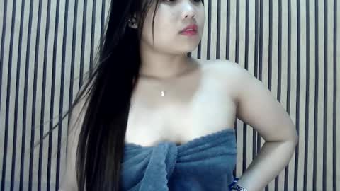 Snapshot of urpinaycutie chatting on 02/20/25, 10:37 urpinaycutie online show from 02/20/25, 10:37