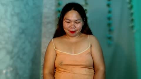 Snapshot of urpinayginaxx chatting on 04/21/26, 02:34 Gina online show from 04/21/26, 02:34