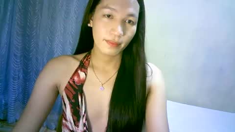 Snapshot of urpinaylovelyjuliaxxx chatting on 12/06/24, 12:05 queen julia not into CHEAPGUY online show from 12/06/24, 12:05
