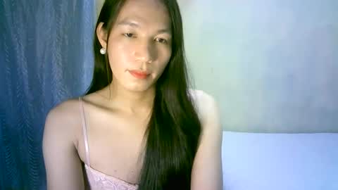 Snapshot of urpinaylovelyjuliaxxx chatting on 01/06/25, 12:57 queen julia not into CHEAPGUY online show from 01/06/25, 12:57