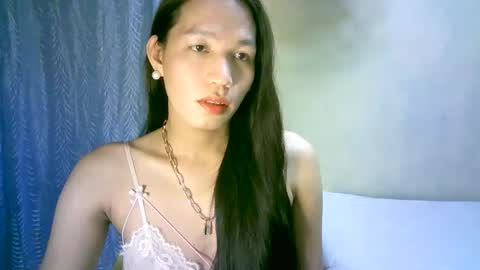 Snapshot of urpinaylovelyjuliaxxx chatting on 01/07/25, 12:41 queen julia not into CHEAPGUY online show from 01/07/25, 12:41