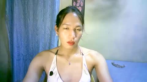 Snapshot of urpinaylovelyjuliaxxx chatting on 01/28/25, 03:25 queen julia not into CHEAPGUY online show from 01/28/25, 03:25