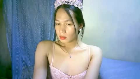 Snapshot of urpinaylovelyjuliaxxx chatting on 01/31/25, 01:02 queen julia not into CHEAPGUY online show from 01/31/25, 01:02