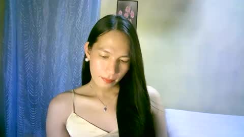 Snapshot of urpinaylovelyjuliaxxx chatting on 02/08/25, 01:01 queen julia not into CHEAPGUY online show from 02/08/25, 01:01