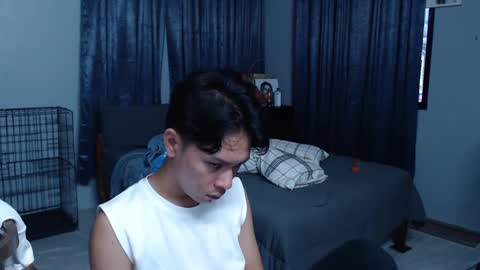 Snapshot of urpinoyasianx chatting on 01/01/25, 03:34 Mel online show from 01/01/25, 03:34