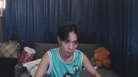 Snapshot of urpinoyasianx chatting on 01/15/25, 10:06 Mel online show from 01/15/25, 10:06