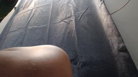 Snapshot of urpinoyasianx chatting on 01/29/25, 07:11 Mel online show from 01/29/25, 07:11