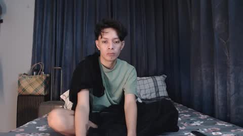 Snapshot of urpinoyasianx chatting on 01/30/25, 09:04 Mel online show from 01/30/25, 09:04