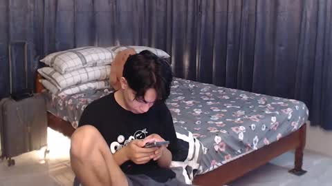 Snapshot of urpinoyasianx chatting on 02/06/25, 08:56 Mel online show from 02/06/25, 08:56