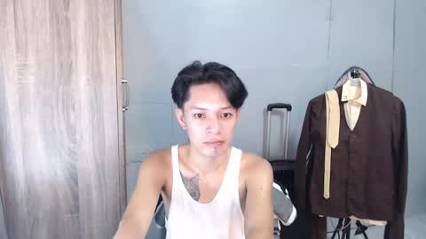 Snapshot of urpinoyasianx chatting on 02/17/25, 10:40 Mel online show from 02/17/25, 10:40