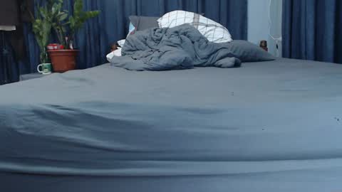 Snapshot of urpinoyasianx chatting on 03/08/25, 05:07 Mel online show from 03/08/25, 05:07