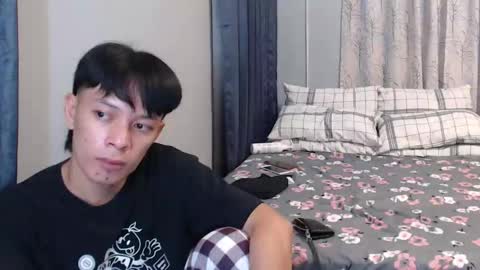 Snapshot of urpinoyasianx chatting on 09/12/25, 09:59 Mel online show from 09/12/25, 09:59