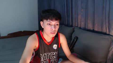 Snapshot of urpinoyasianx chatting on 10/01/25, 05:30 Mel online show from 10/01/25, 05:30