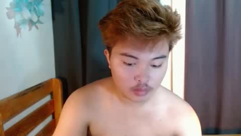 Snapshot of urpinoyjohnx chatting on 10/15/25, 12:11 urpinoyjohnx online show from 10/15/25, 12:11