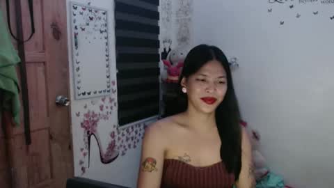 Snapshot of urpreciouspinayxxx chatting on 09/21/25, 12:18 hi im kim online show from 09/21/25, 12:18